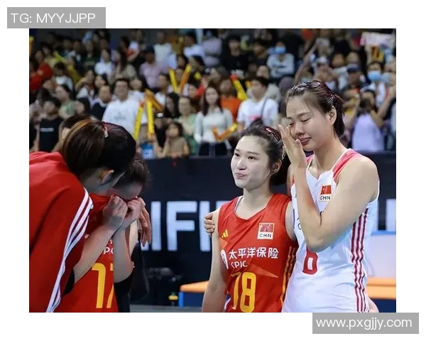 中国女排与美国队激战2015世界女排大奖赛香港站争夺荣耀之战 中国女排与美国队激战2015世界女排大奖赛香港站争夺荣耀之战